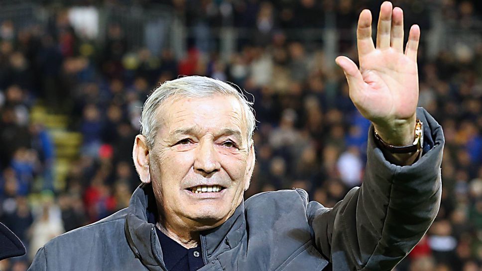 Голмайстор номер 1 в историята на Италия постъпи в болница