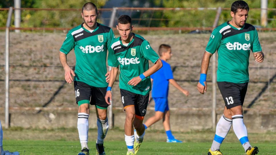 Ивайло Иванов скъса мрежите в Троян