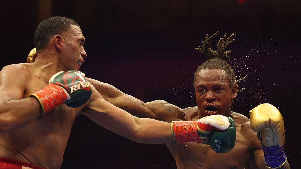 Дейвид Бенавидес нокаутира Антъни Ярд и обяви следващата си цел