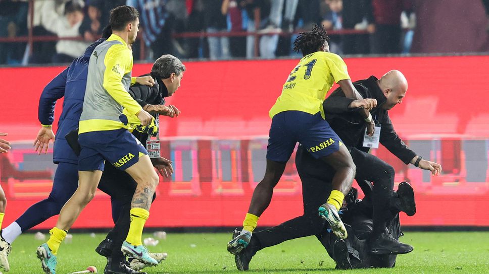 Скандалът в Турция се разраства: Фенербахче обмисля да напусне първенството