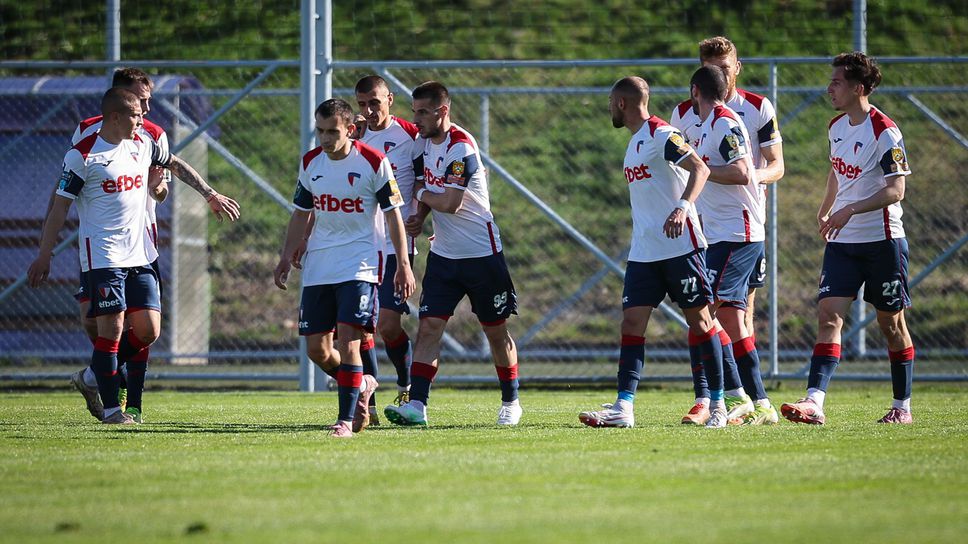 Наставникът на Марек: Наложи се на полувремето да повишим тон