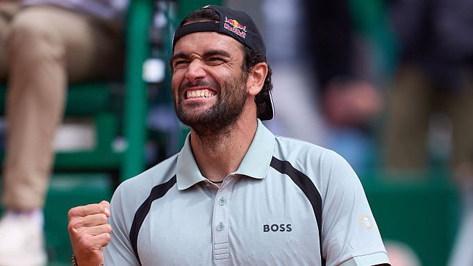 Беретини унижи Медведев с двоен "геврек"