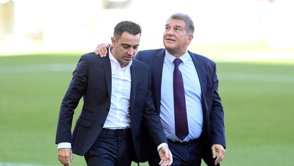 Изненадващ ход: Барселона предложи на Чави да остане още един сезон