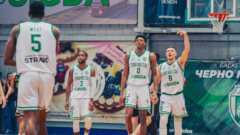 Ще успее ли Черно море да запише първа победа над Спартак Плевен този сезон?