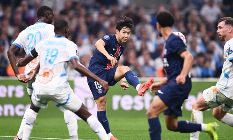 Мегадербито на Франция завърши с червен картон и класика