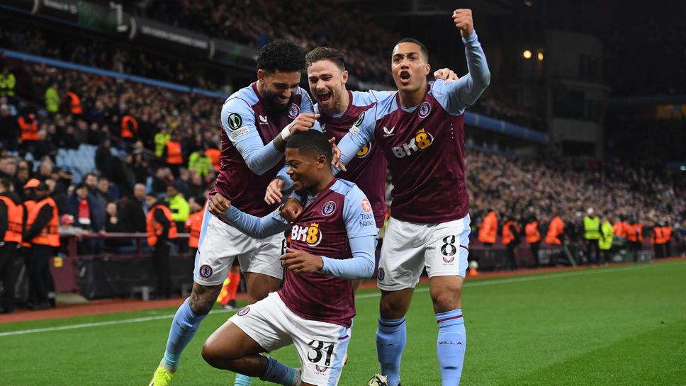 Астън Вила не остави шансове на Аякс