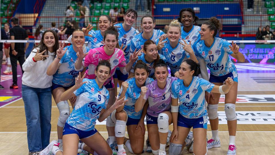 Силна Моника Кръстева с 14 точки, Коста Волпино с 4-а поредна победа в Серия А2