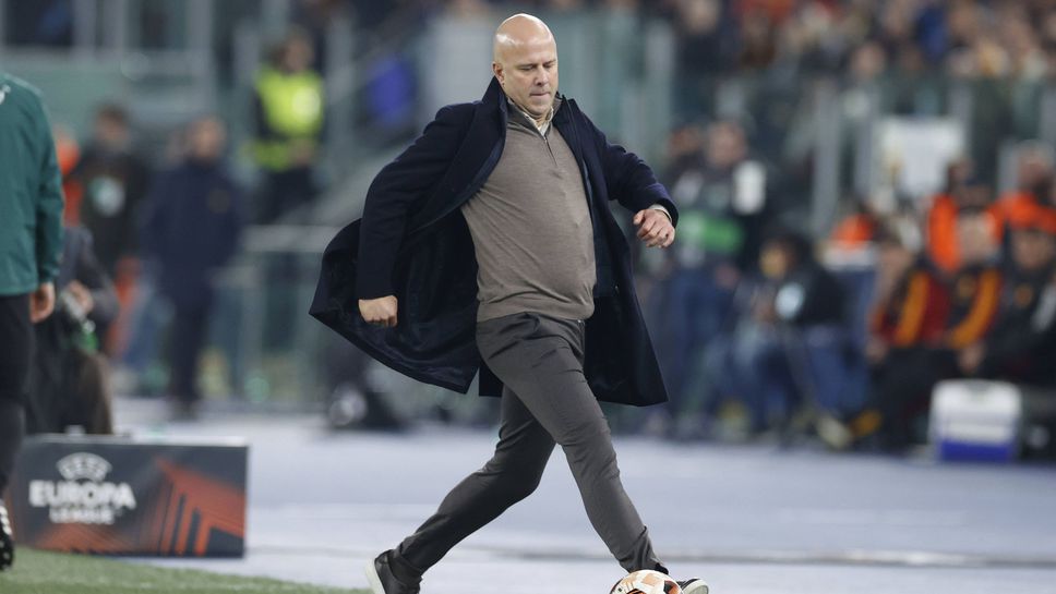 Байерн се насочва към треньора на Фейенорд