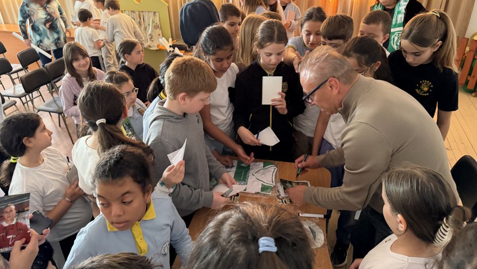 Треньорите на Черно море насърчиха деца в училище