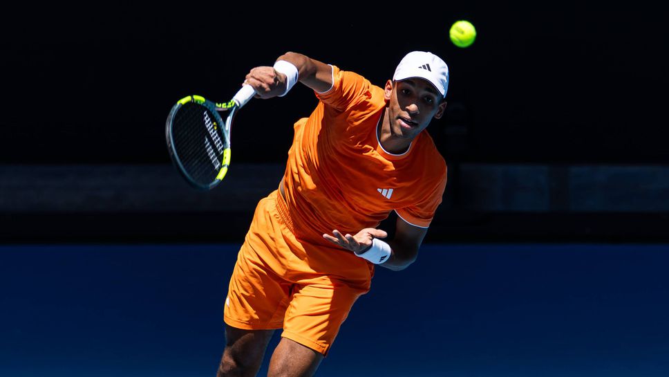 Оже-Алиасим и Стан Вавринка стартираха с победи в Дубай