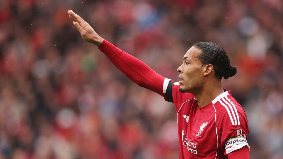 Ван Дайк отговори на Рууни и защити Слот