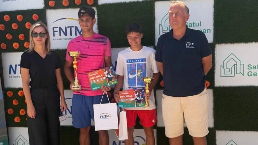 Добромир Манолов игра финал на турнир от ITF World Tennis Tour Juniors в Молдова