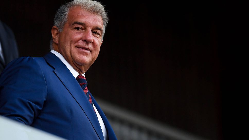 Лапорта: Дадох на бащата на Меси чернова на договора; чаках седмица, две, месец...