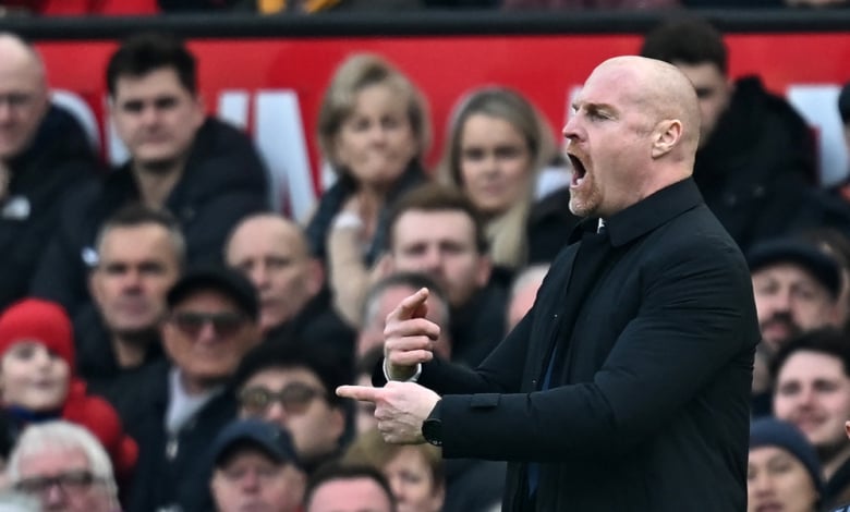 Екшън във Висшата лига! Играчи скочиха да бият треньора