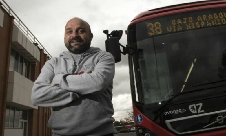 Карал градски автобус пое бивш клуб на Наско Сираков