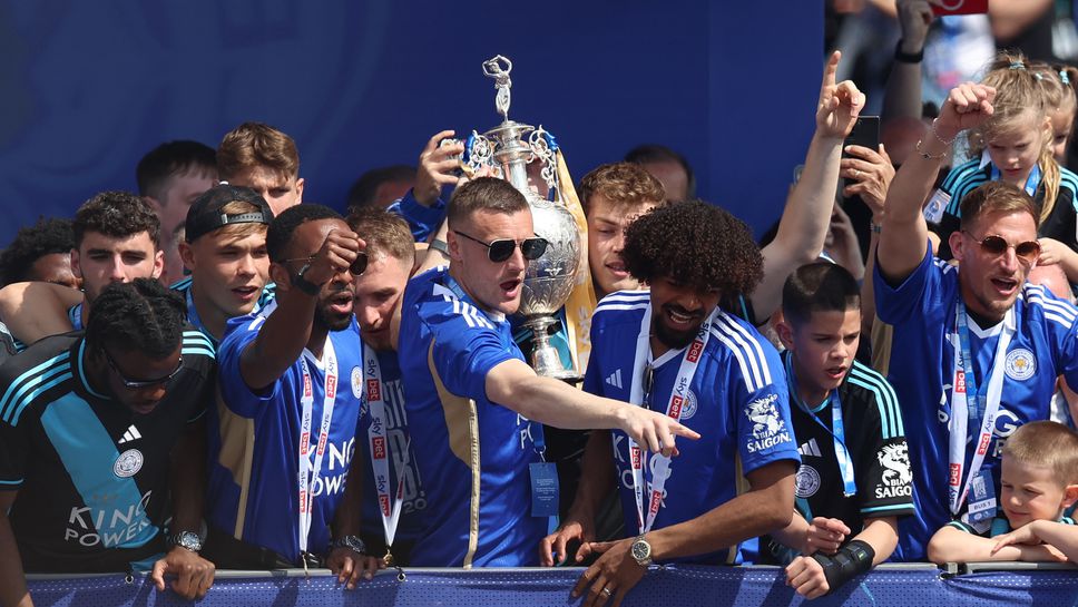 Лестър се спаси от отнемане на точки в Премиър лийг