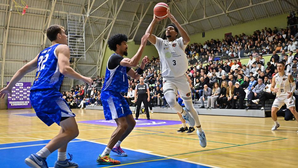 Локомотив пречупи Академик Бултекс 99 след продължение във вълнуващо пловдивско дерби