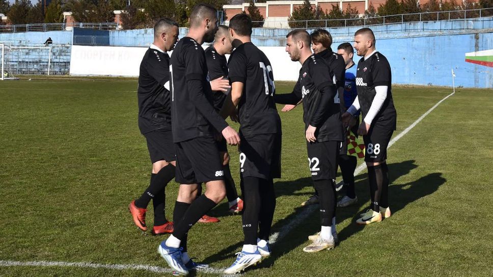 Септември (Симитли) пречупи дубъла на адашите от София