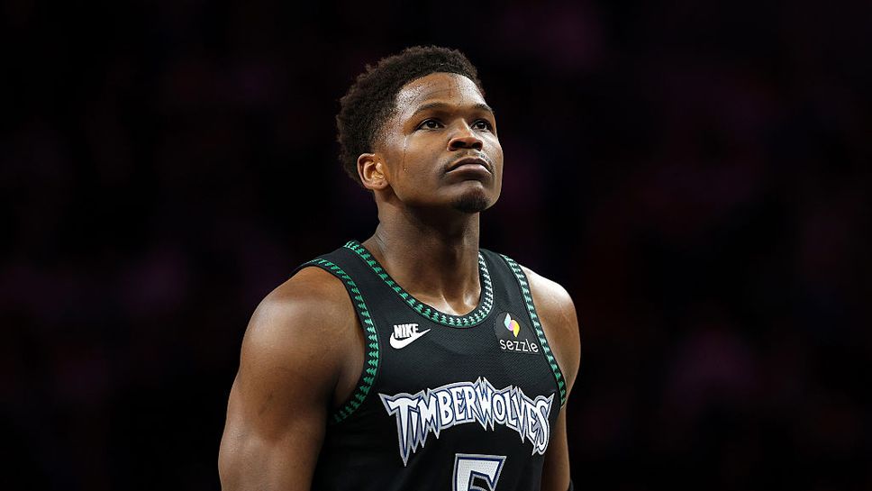 НБА глоби Антъни Едуардс и Дезмънд Бейн