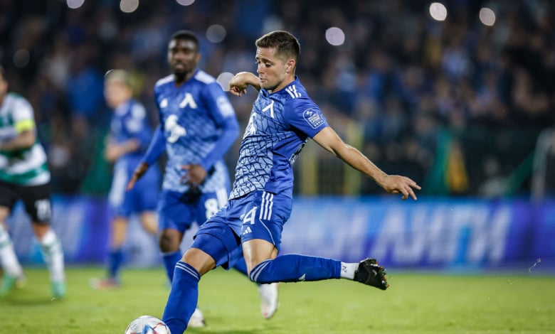 Бивш отбор на Марадона подписа с трансферен провал на Левски