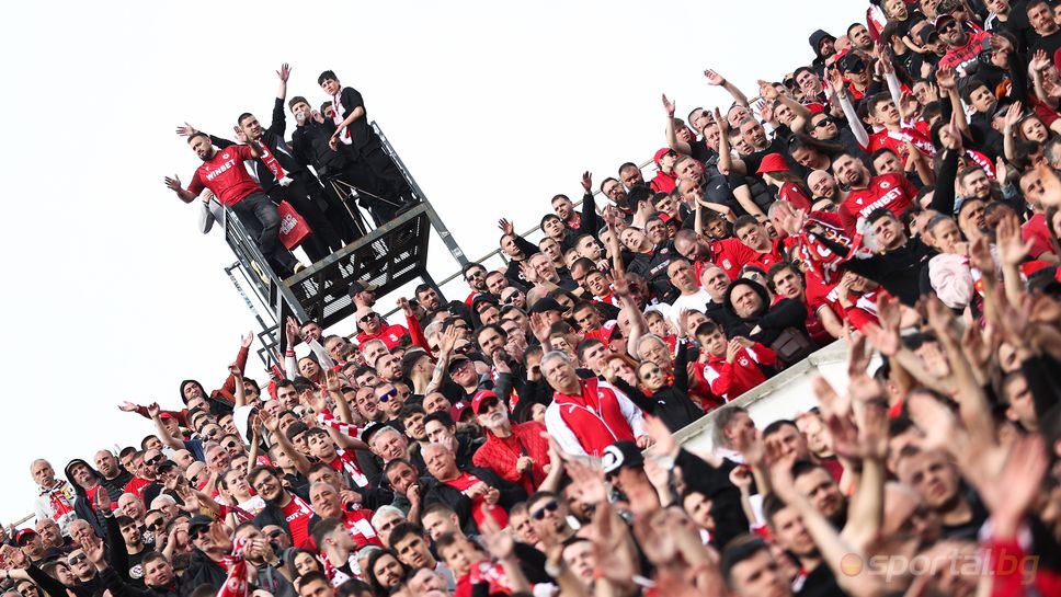 ЦСКА към феновете: Армейци, отново доказахте, че сте без аналог