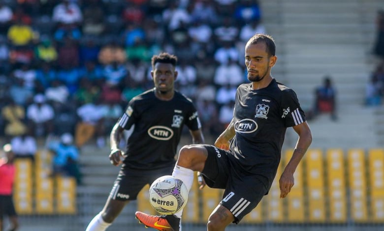 Наказаха 62 футболисти, представяли се за тийнейджъри