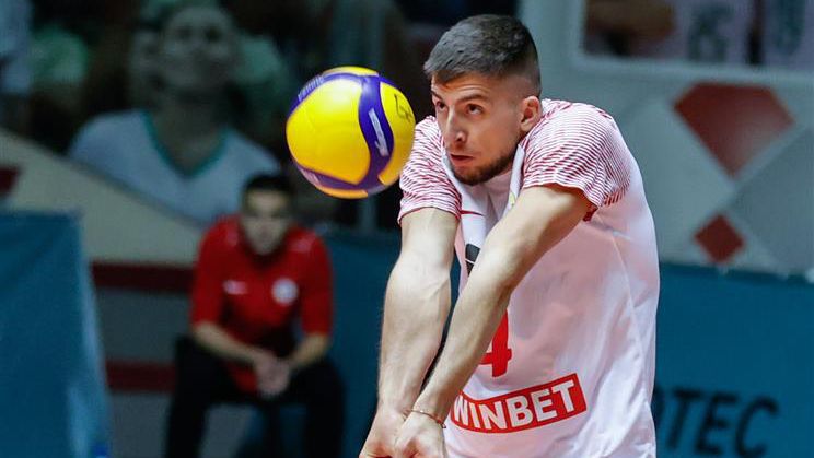 Християн Великов продължава кариерата си чужбина