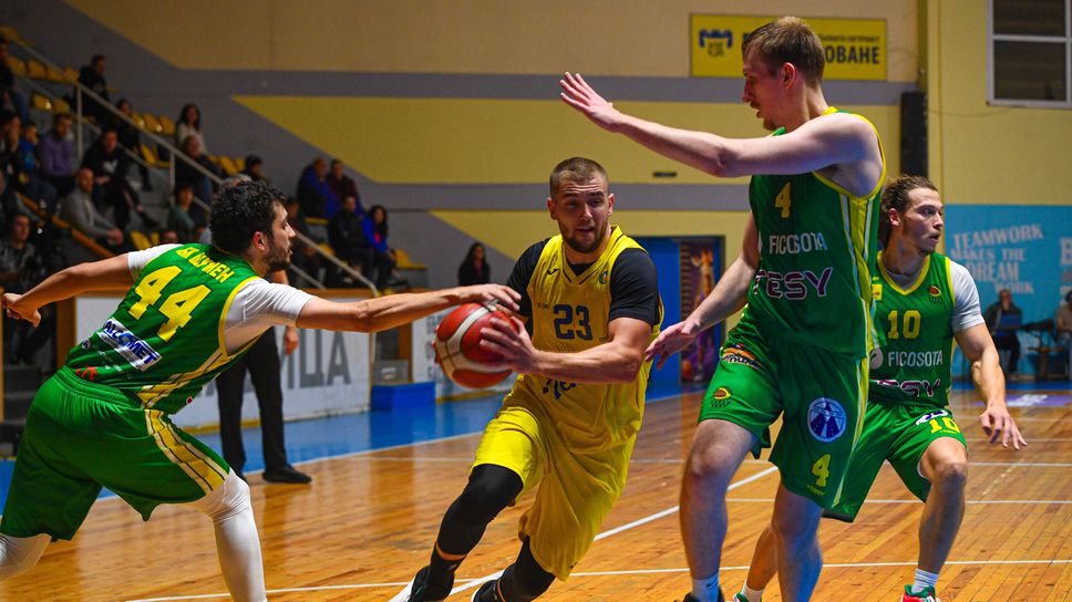 Левски развали дебюта на Барчовски в Шумен за първата си победа за сезона