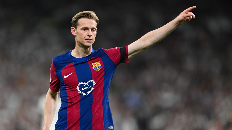 Манчестър Юнайтед отново напира за Де Йонг