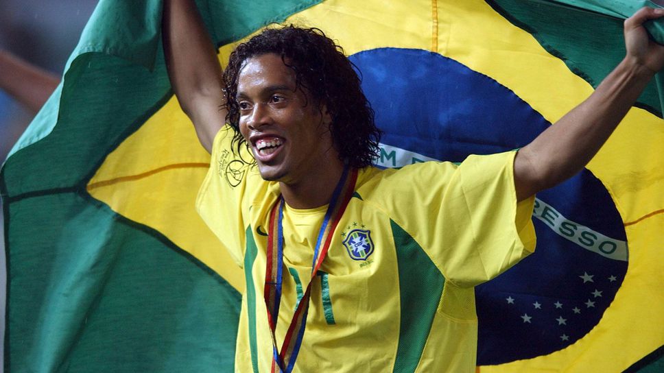 След Мондиал 2002 Роналдиньо започнал да вдига щури купони, и до днес не споменава името на Луис Фернандес