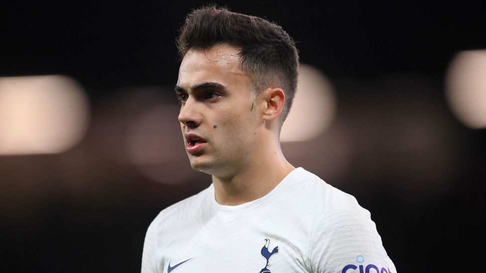 Брентфорд се подсилва със защитник на Тотнъм