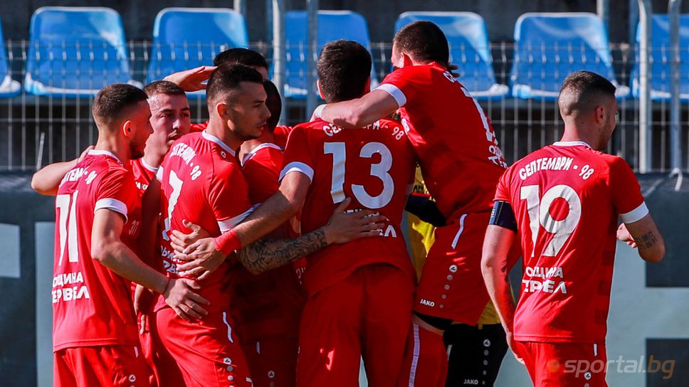 Септември (Тервел) взе точките в Добрич