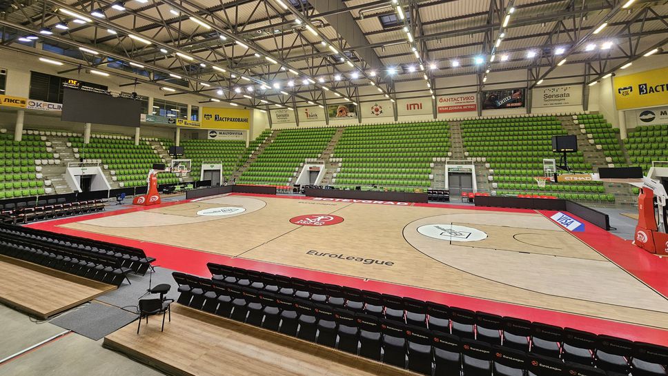 Зала "Арена Ботевград" е готова за големия мач във вторник