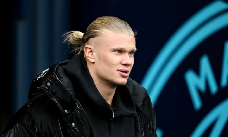 Ман Сити с крайно решение за Холанд