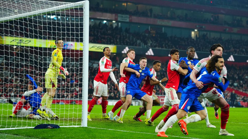 Байер се подигра с големия коз на Арсенал