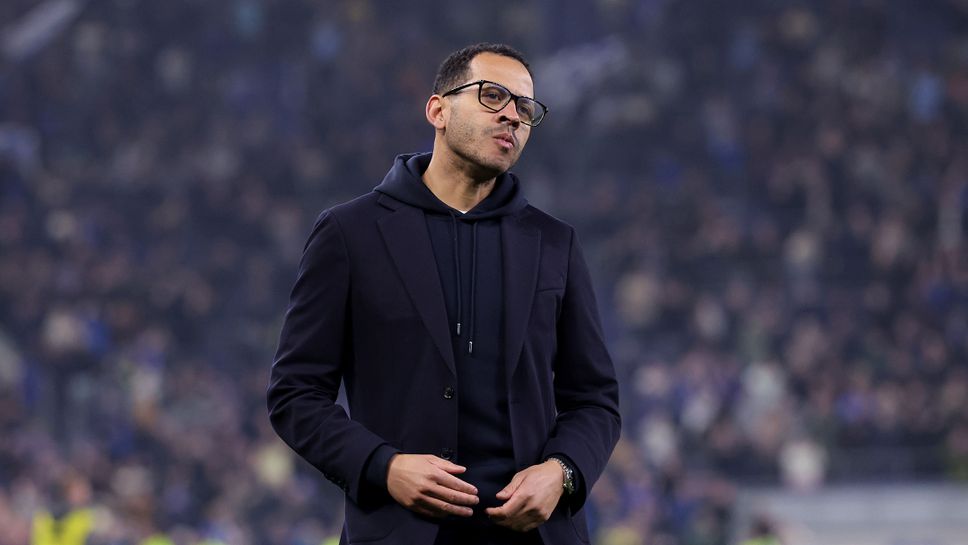 Ръководните фактори в Челси обсъждат бъдещето на Росиниър, уволнението изглежда все по-вероятно