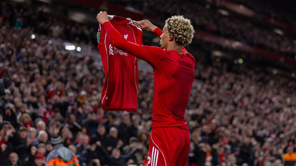 Ливърпул налага сериозна глоба на Екитике заради глупавия червен картон