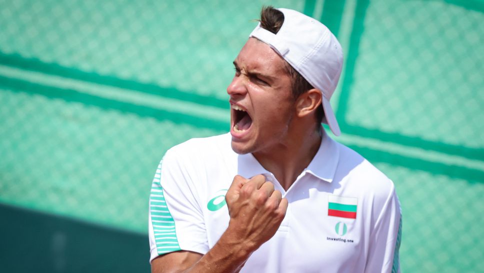 Александър Василев постигна победи на сингъл и на двойки в Анталия, Янаки Милев отпадна