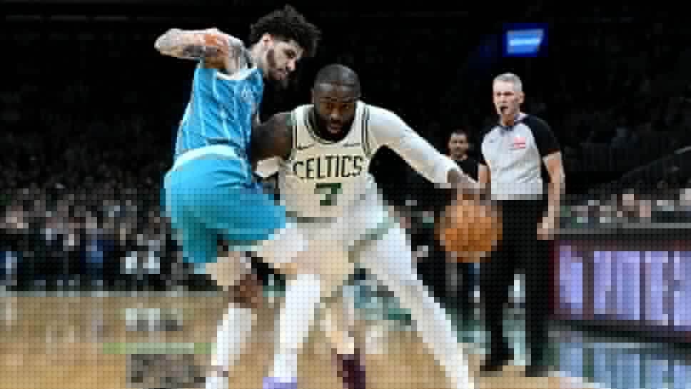 Селтикс "спънаха" Хорнетс