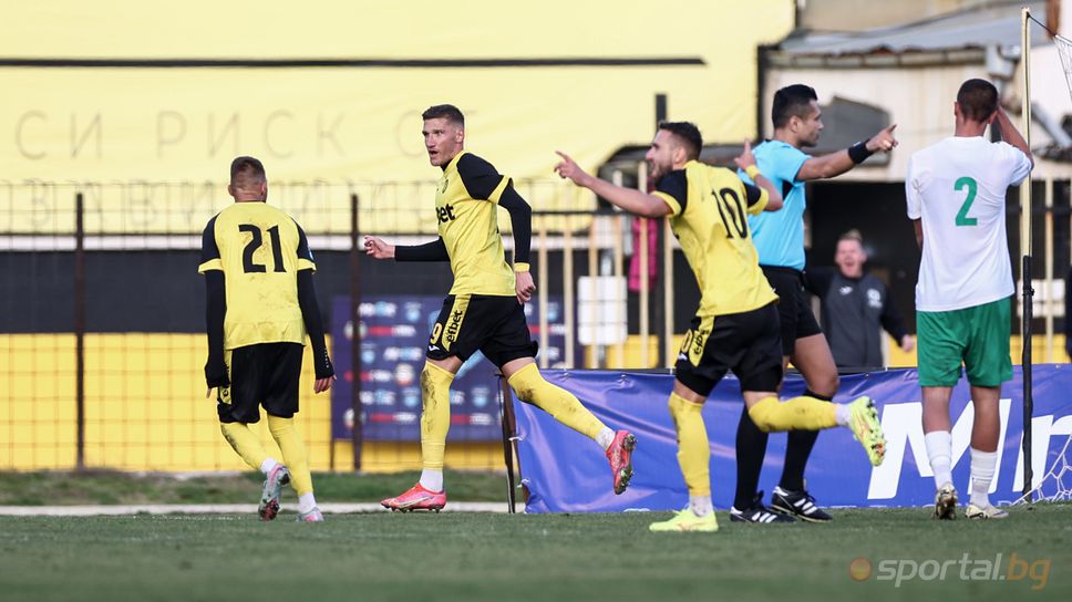 Миньор отнесе "шоколадите" като гост