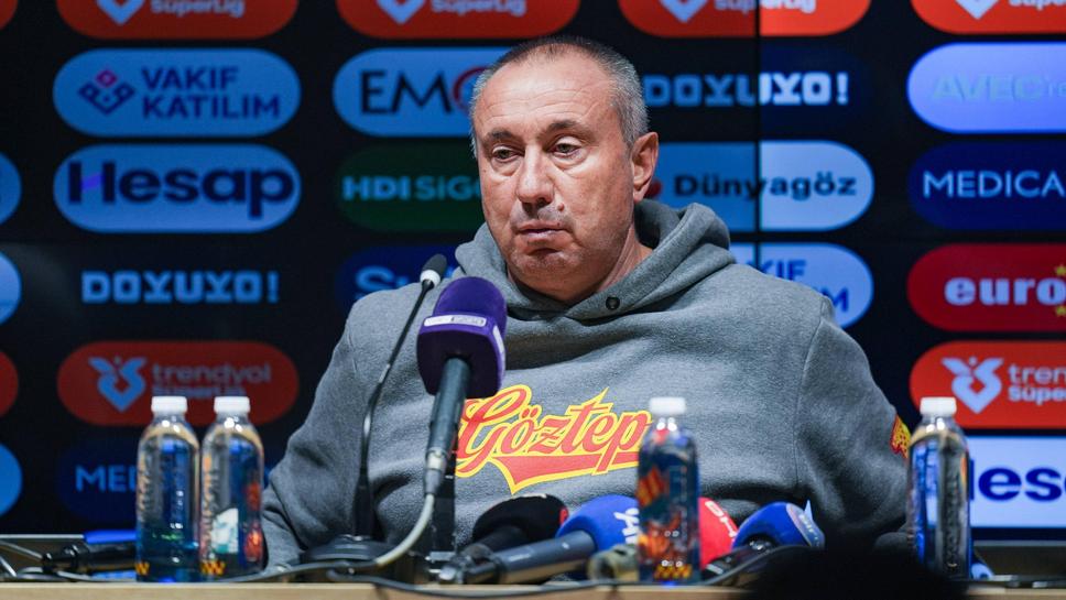 Станимир Стоилов: Левски е силен отбор! Вярвам, че ще продължи напред
