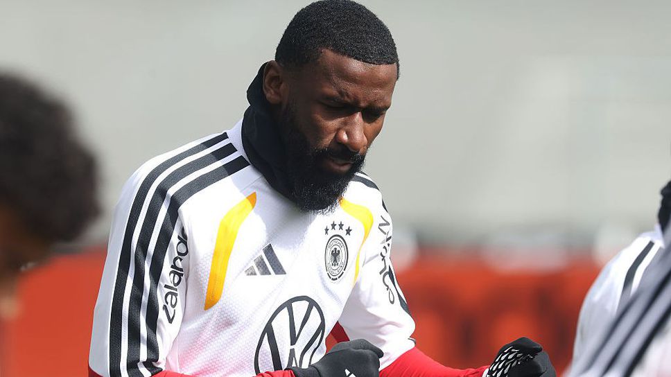 Рюдигер е готов да помага на Германия и на терена, и от пейката