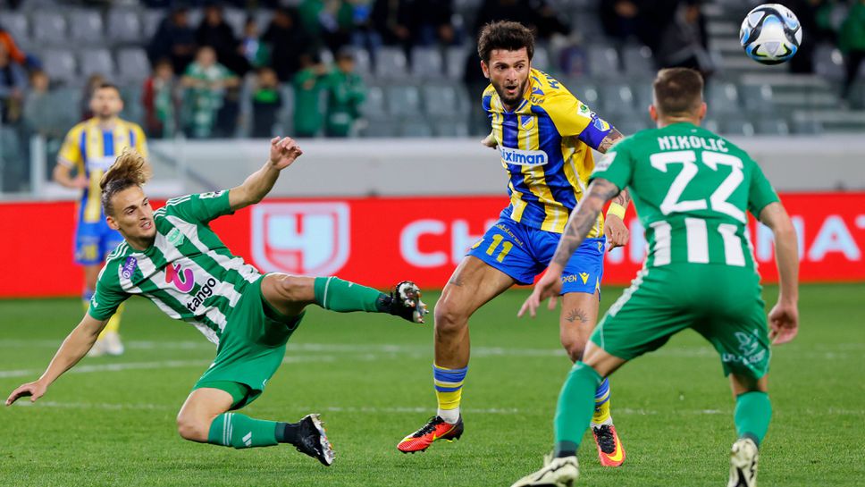 АПОЕЛ с Костадинов загуби от преследвача си в класирането