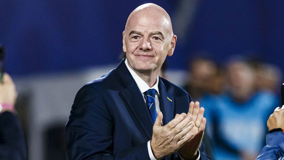 Инфантино приветства допускането на жени на футболен мач в Иран