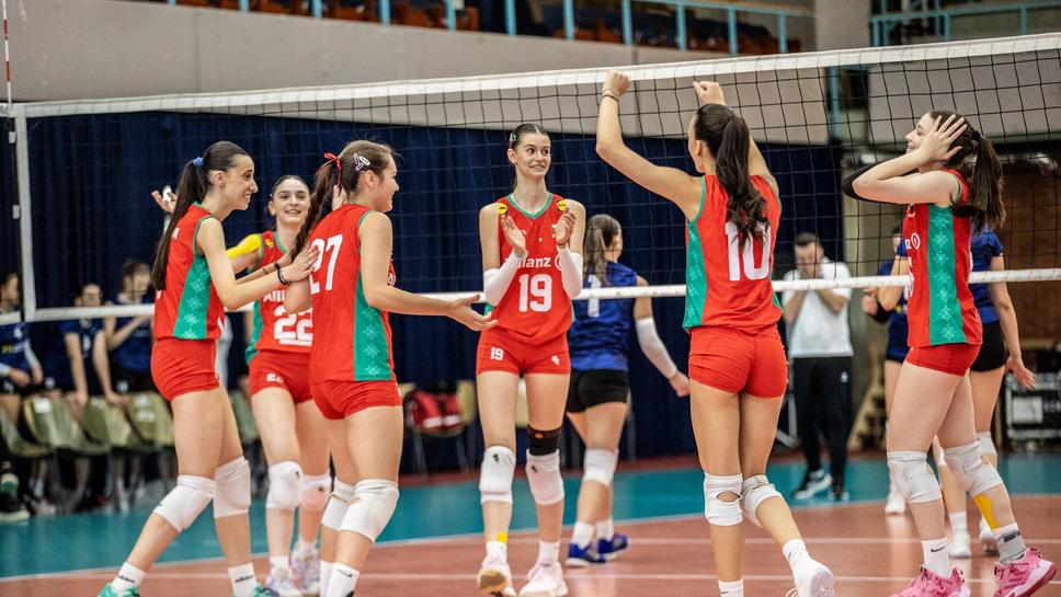 Девойките на България U17 с 3 от 3 на Балканиадата в Косово