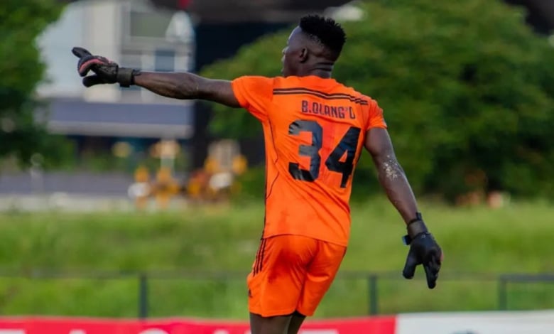 Ужас! Забиха нож в крака и рамото на футболист, за да му вземат парите