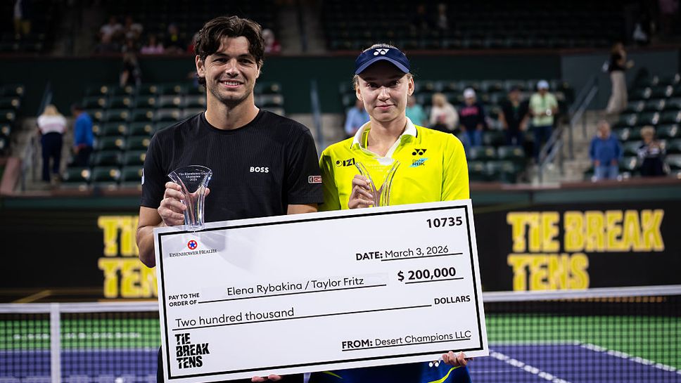 Неловък момент в Индиън Уелс: Функционер се опита да прегърне Рибакина, тя го отблъсна