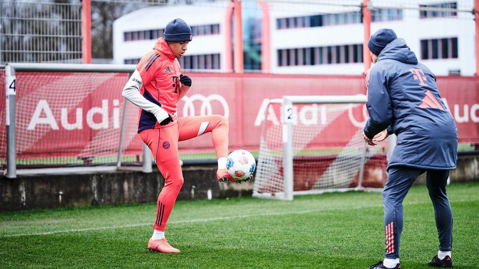 Мусиала поднови тренировки на базата на Байерн