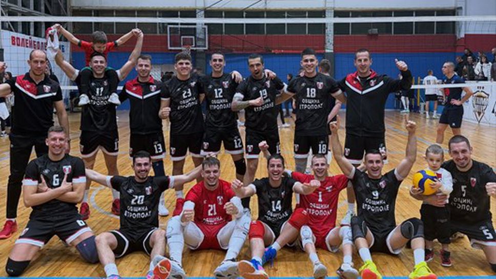 Четири отбора продължават без загуба във Висшата лига