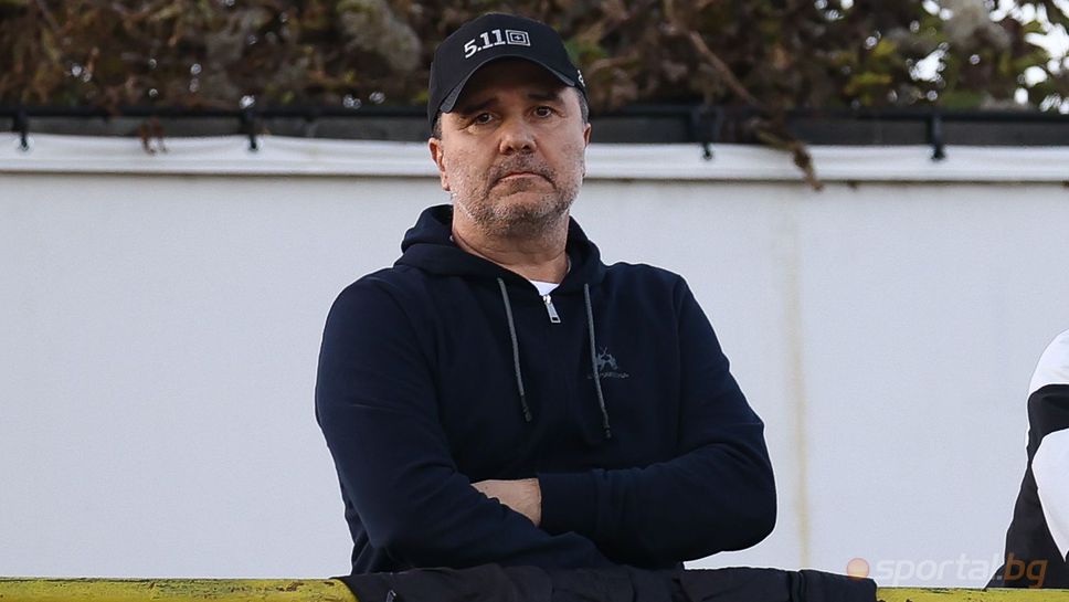 Найденов за Веласкес: С единия крак е здраво стъпил на земята и чупи само скамейката, а не целия стадион